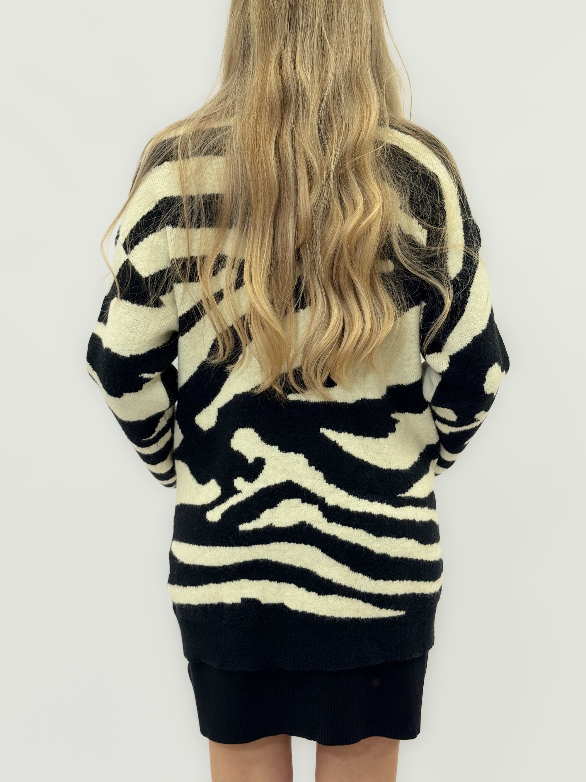 Cardigan oversize zebrato – Maglia morbida e calda