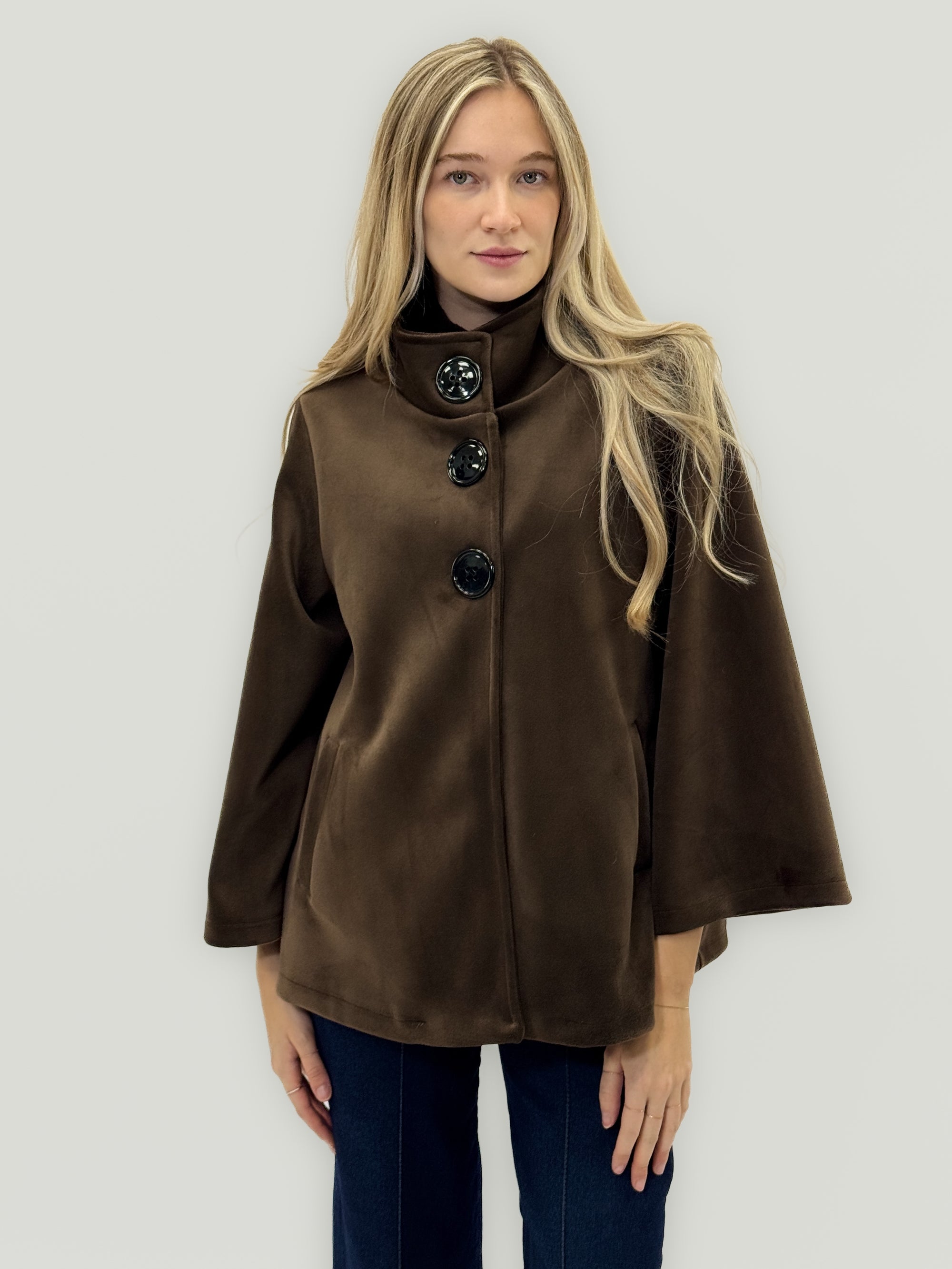 Cappotto corto effetto scamosciato –  Maxi bottoni