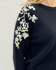 Maglia con ricamo in rilievo – Stile unico e sofisticato
