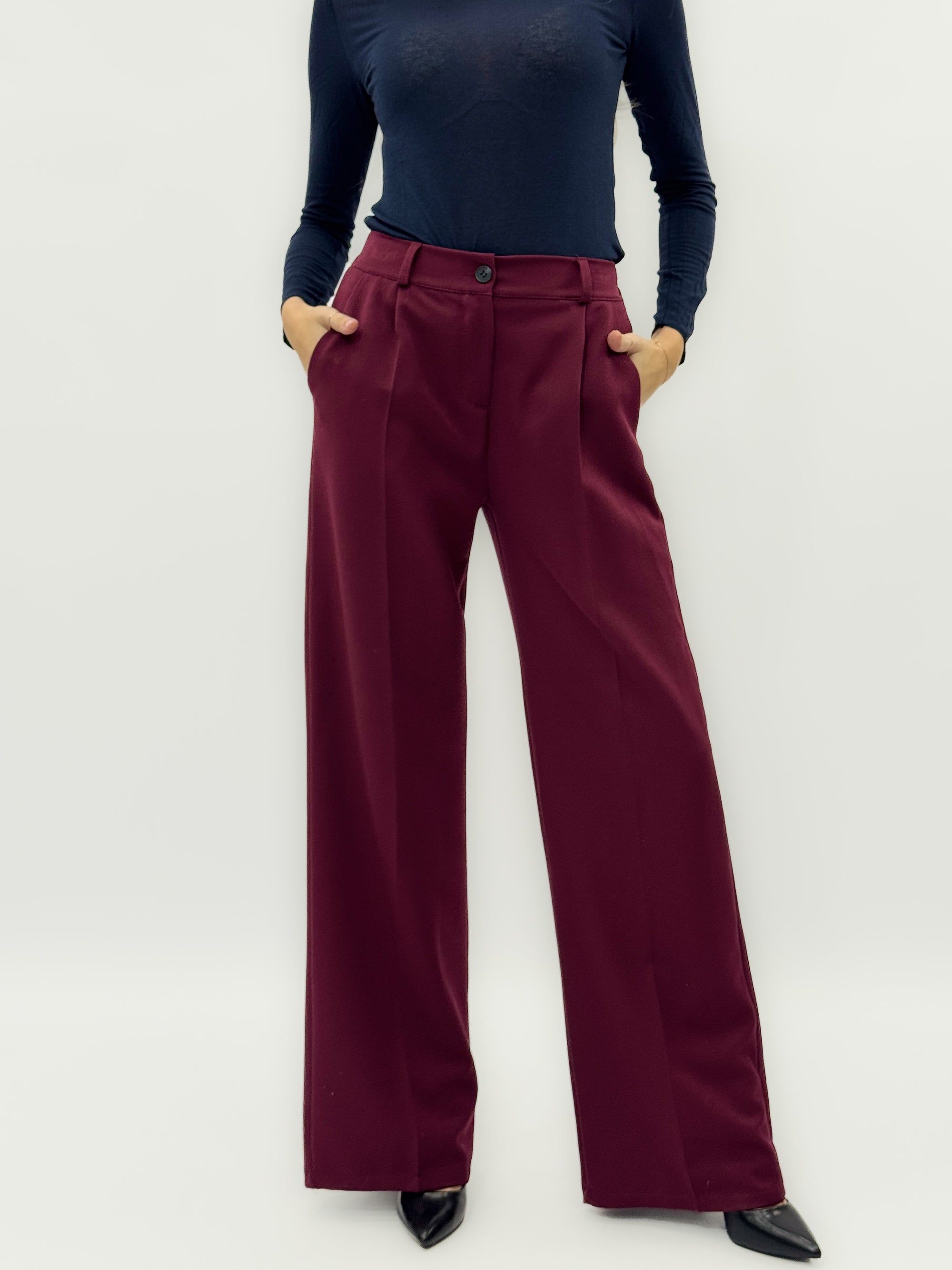 Completo tailleur giacca e pantalone – Taglio palazzo e blazer doppiopetto