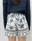 Shorts Bianchi Ricamati con Palme Blu