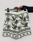 Shorts Bianchi Ricamati con Palme Blu