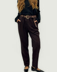 Pantaloni dritti con pinces – Comfort e stile quotidiano