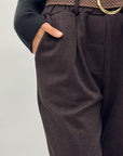 Pantaloni dritti con pinces – Comfort e stile quotidiano