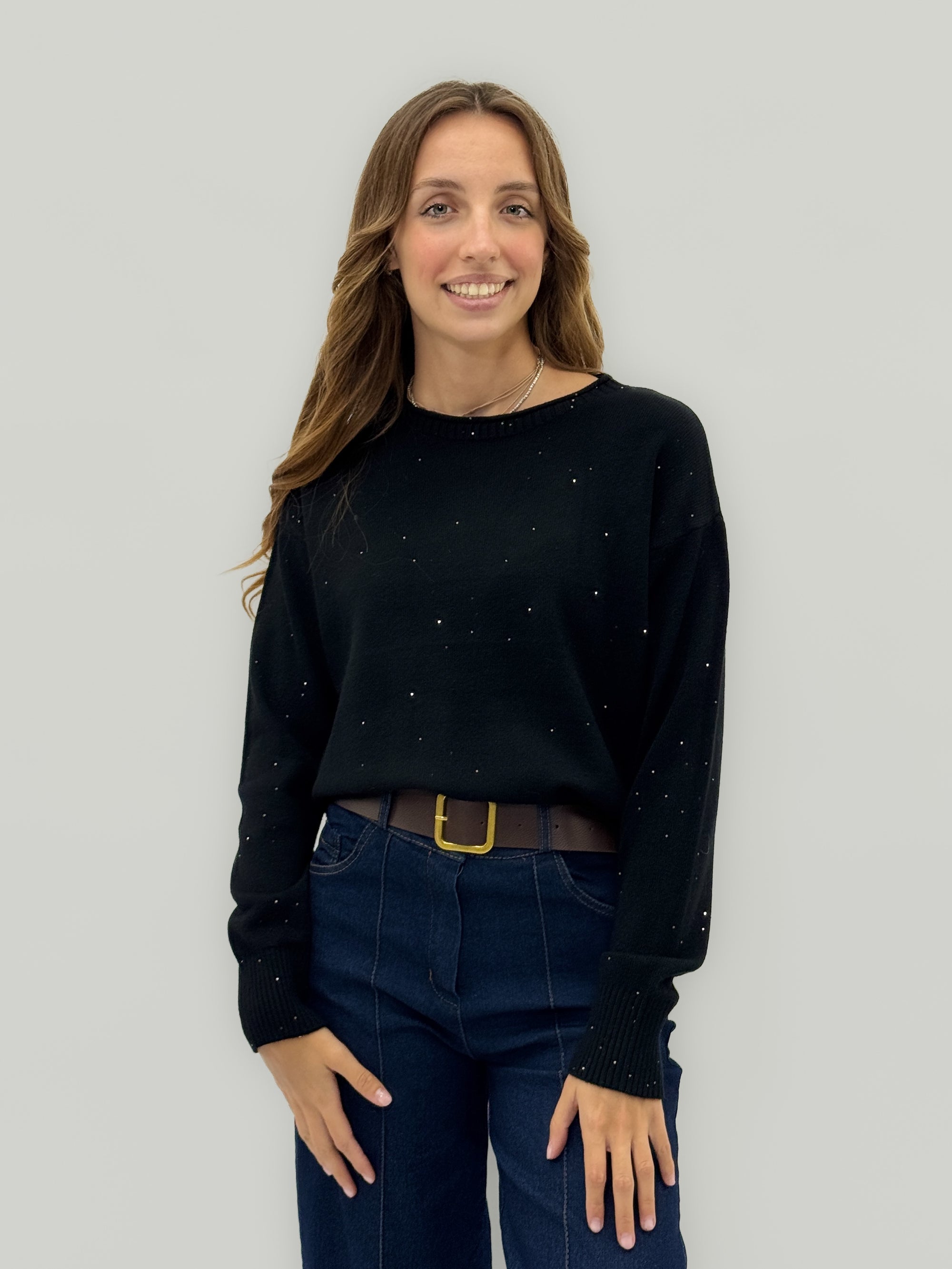 Maglioncino con micro strass – Luminosità discreta ed elegante