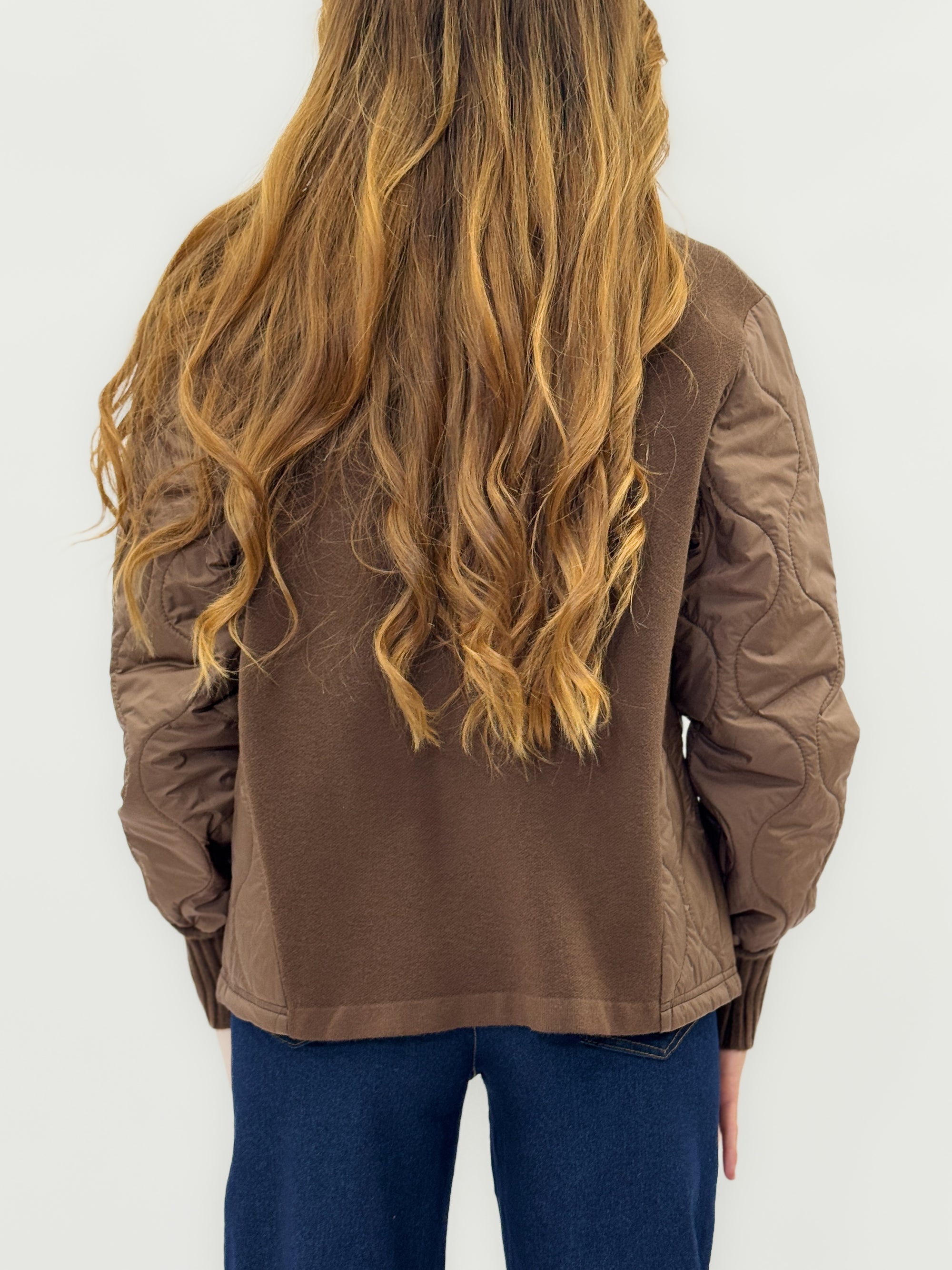 Maglia con maniche trapuntate – Mix perfetto tra comfort e stile