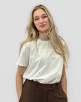 T-shirt sangallo con ricami floreali
