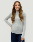 Maglia morbida trecce basic – Calore e semplicità raffinata
