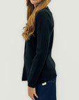 Giacca in maglia con bottone – Comfort e classe senza tempo