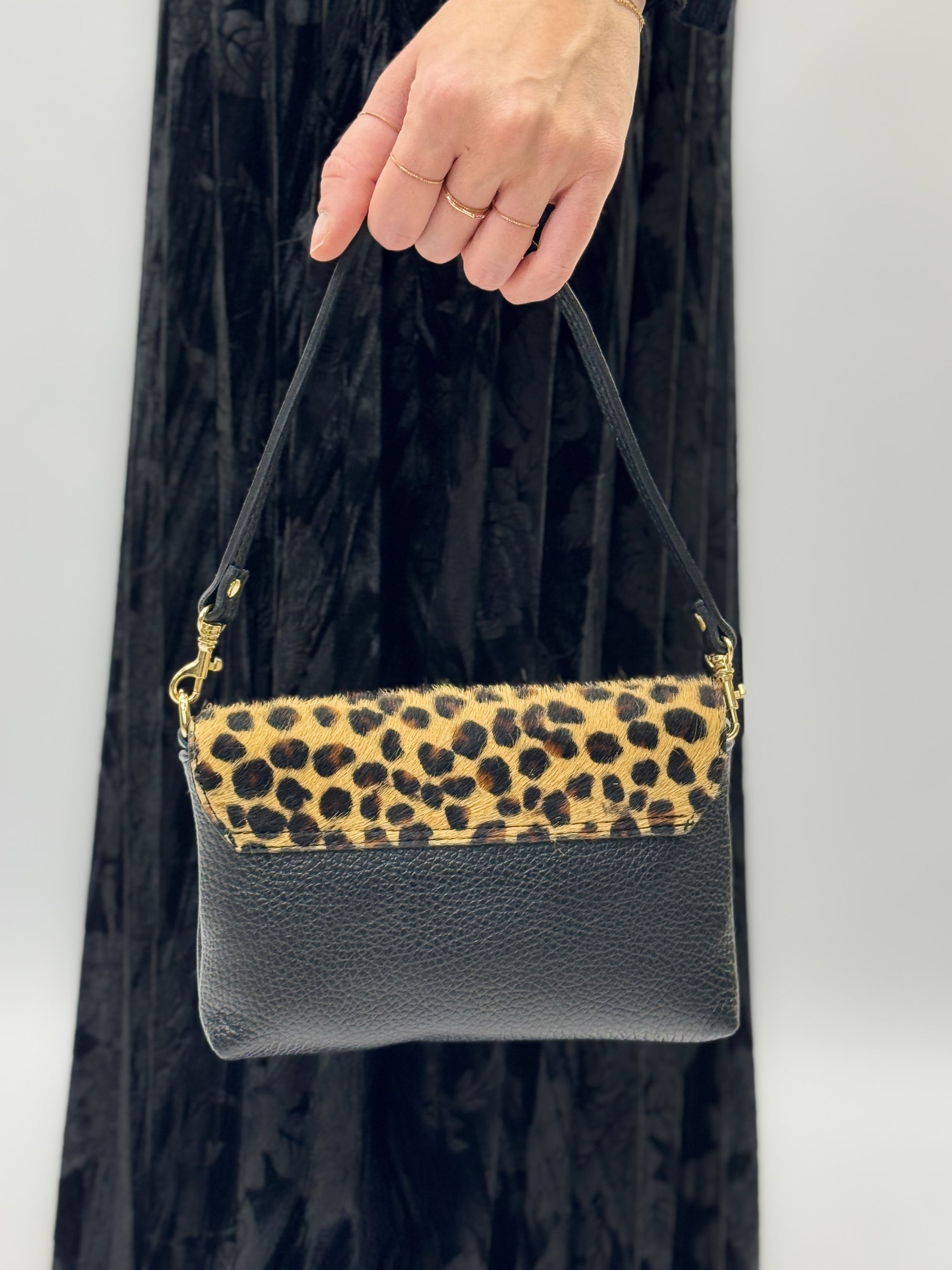 Borsa in vera pelle con stampa animalier – Made in Italy