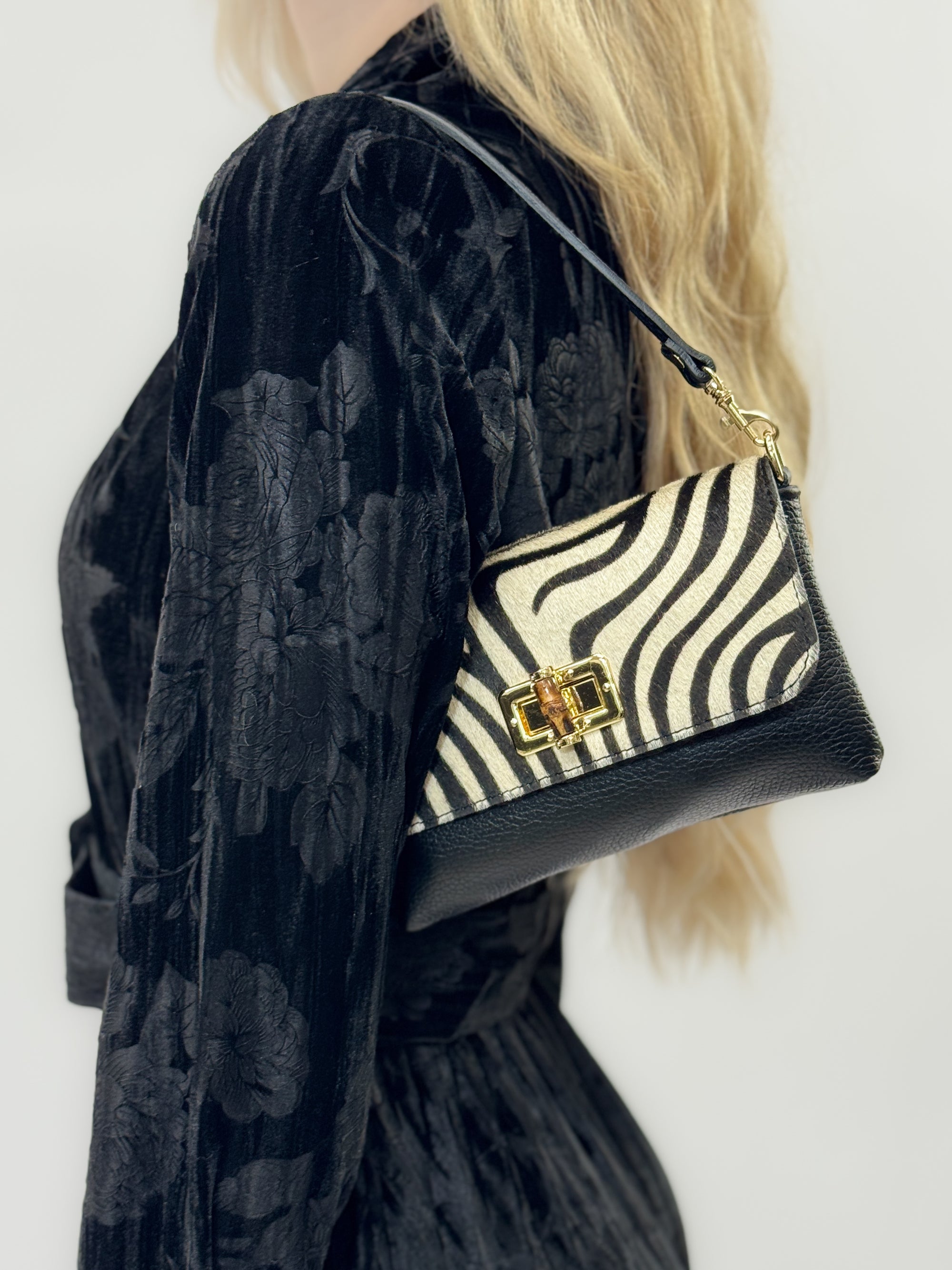 Borsa in vera pelle con stampa animalier – Made in Italy