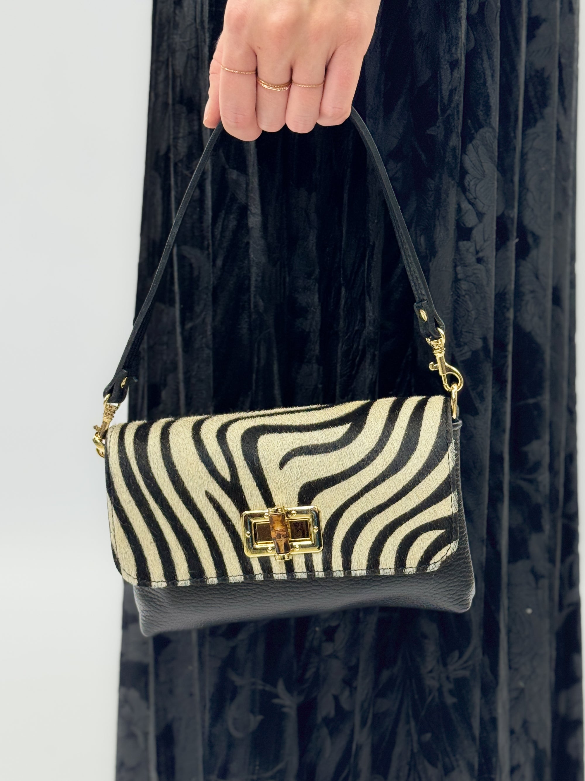 Borsa in vera pelle con stampa animalier – Made in Italy