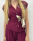 Completo con Camicia Annodata e Pantalone Palazzo
