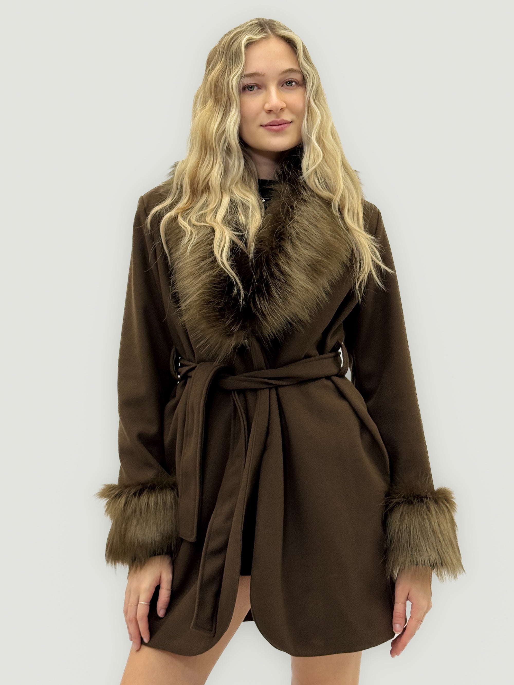 Cappotto “Adele” con inserti in eco-pelliccia – Made in Italy