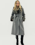 Cappotto lungo con collo e polsini in ecopelliccia