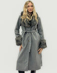 Cappotto lungo con collo e polsini in ecopelliccia