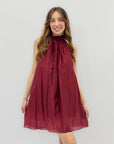 Abito corto leggero scollo halter