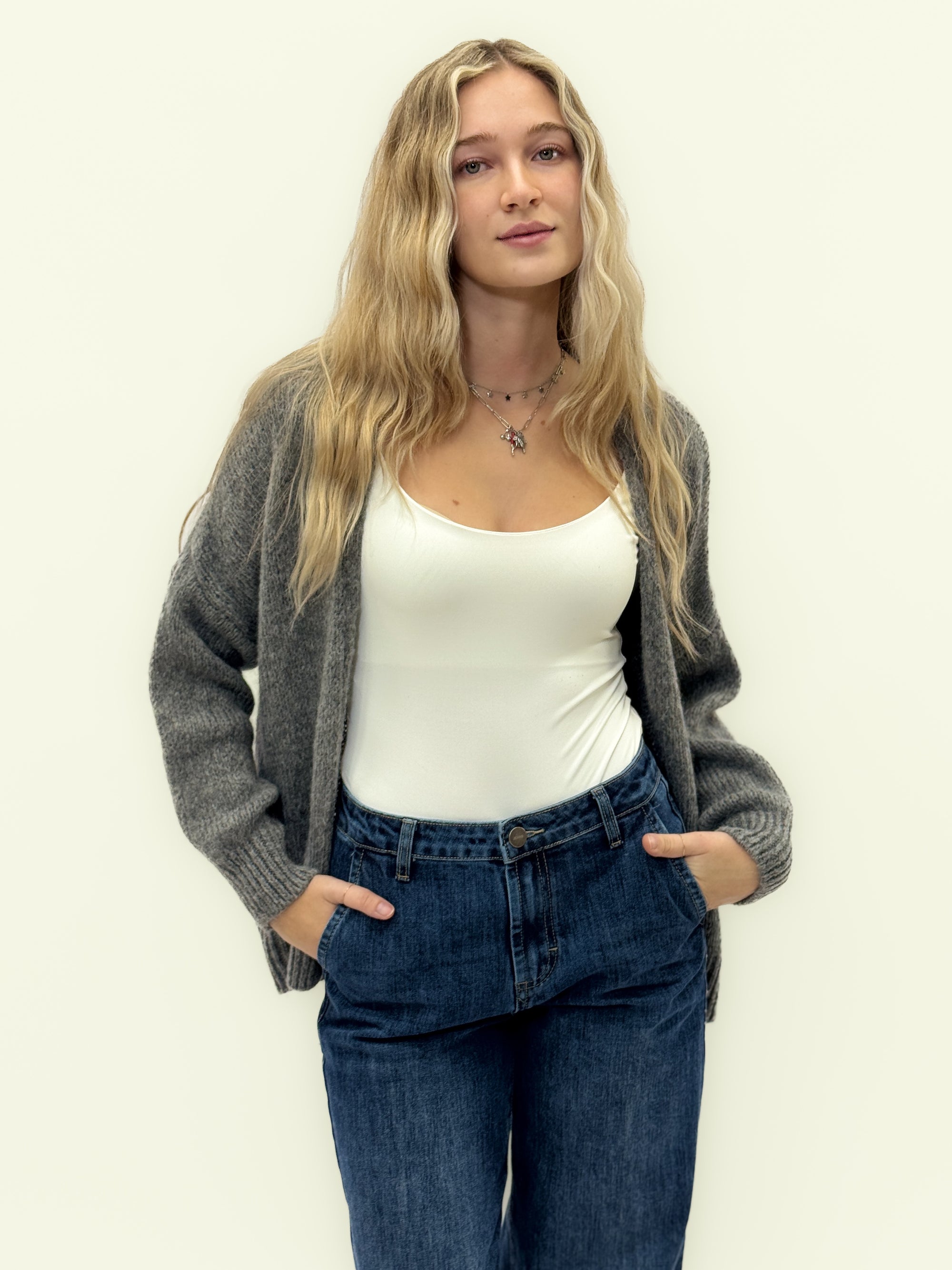Cardigan in misto lana con maniche morbide - stile chic e casual