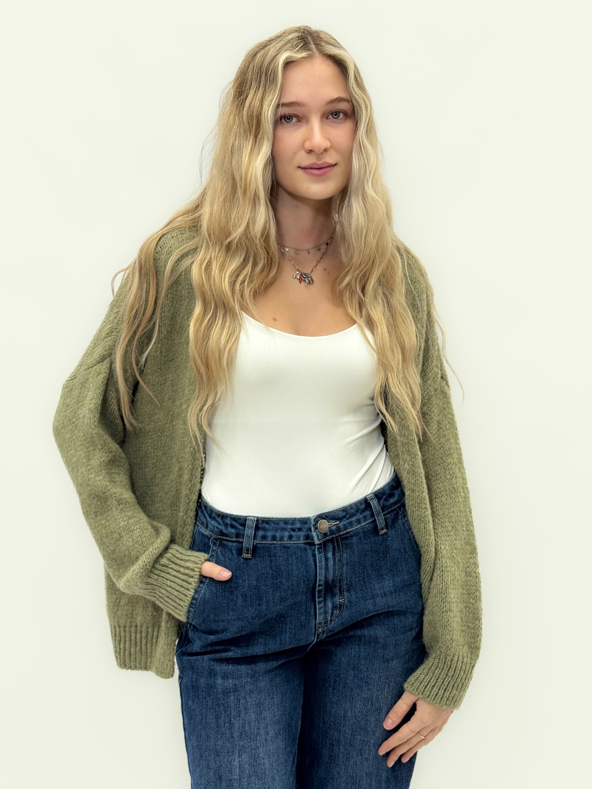 Cardigan in misto lana con maniche morbide - stile chic e casual