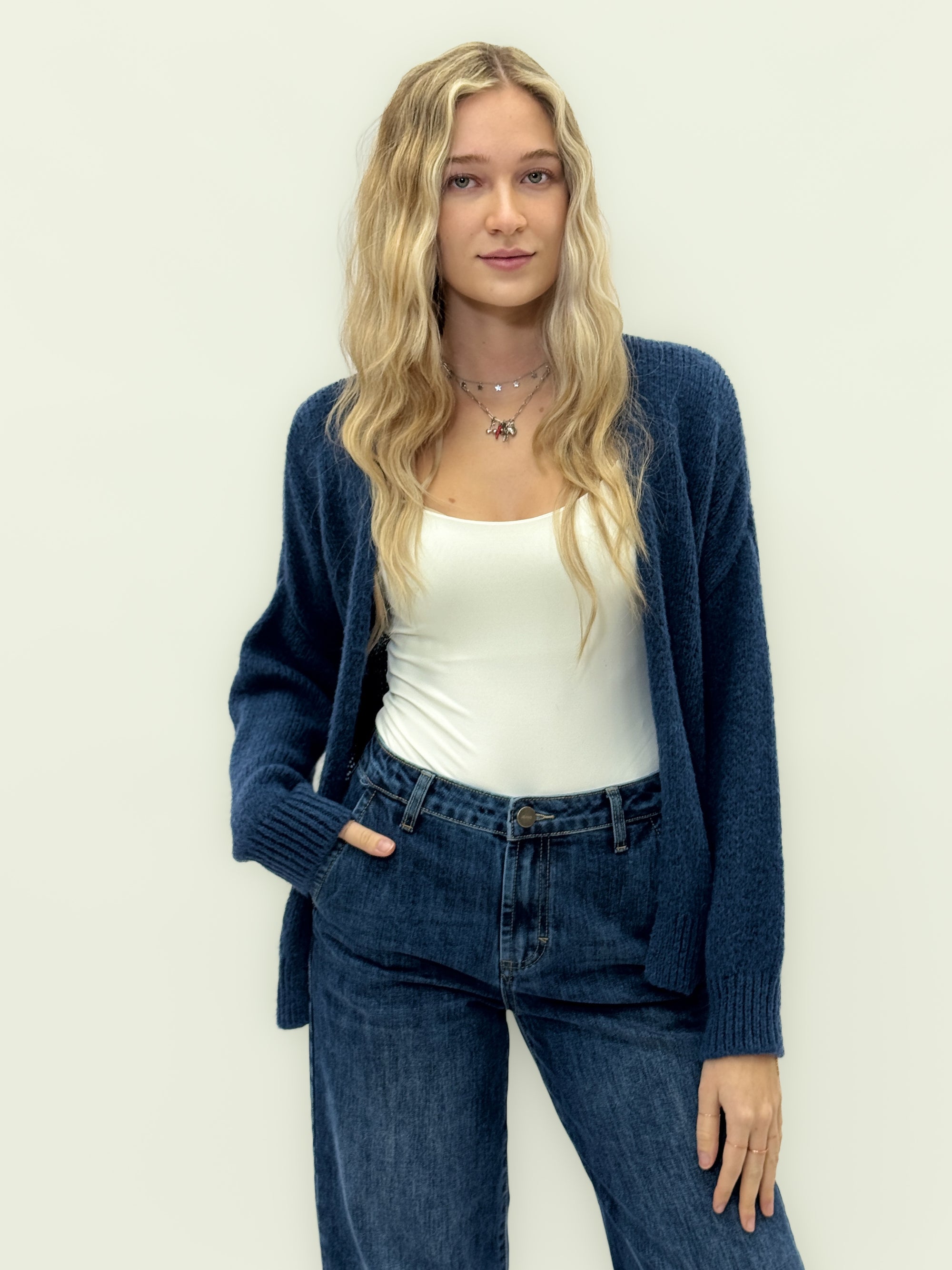 Cardigan in misto lana con maniche morbide - stile chic e casual