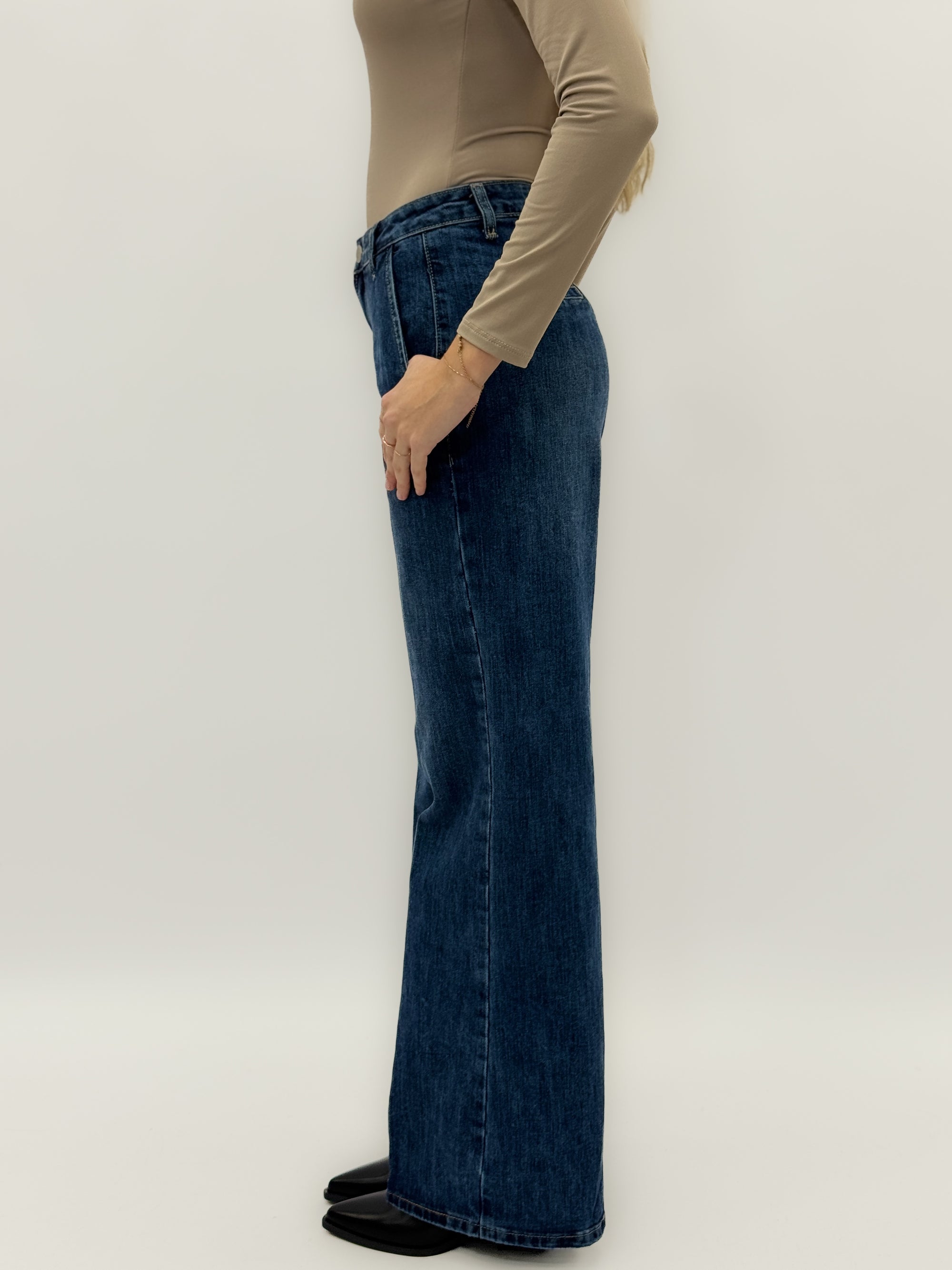 Jeans premium elasticizzati a gamba dritta