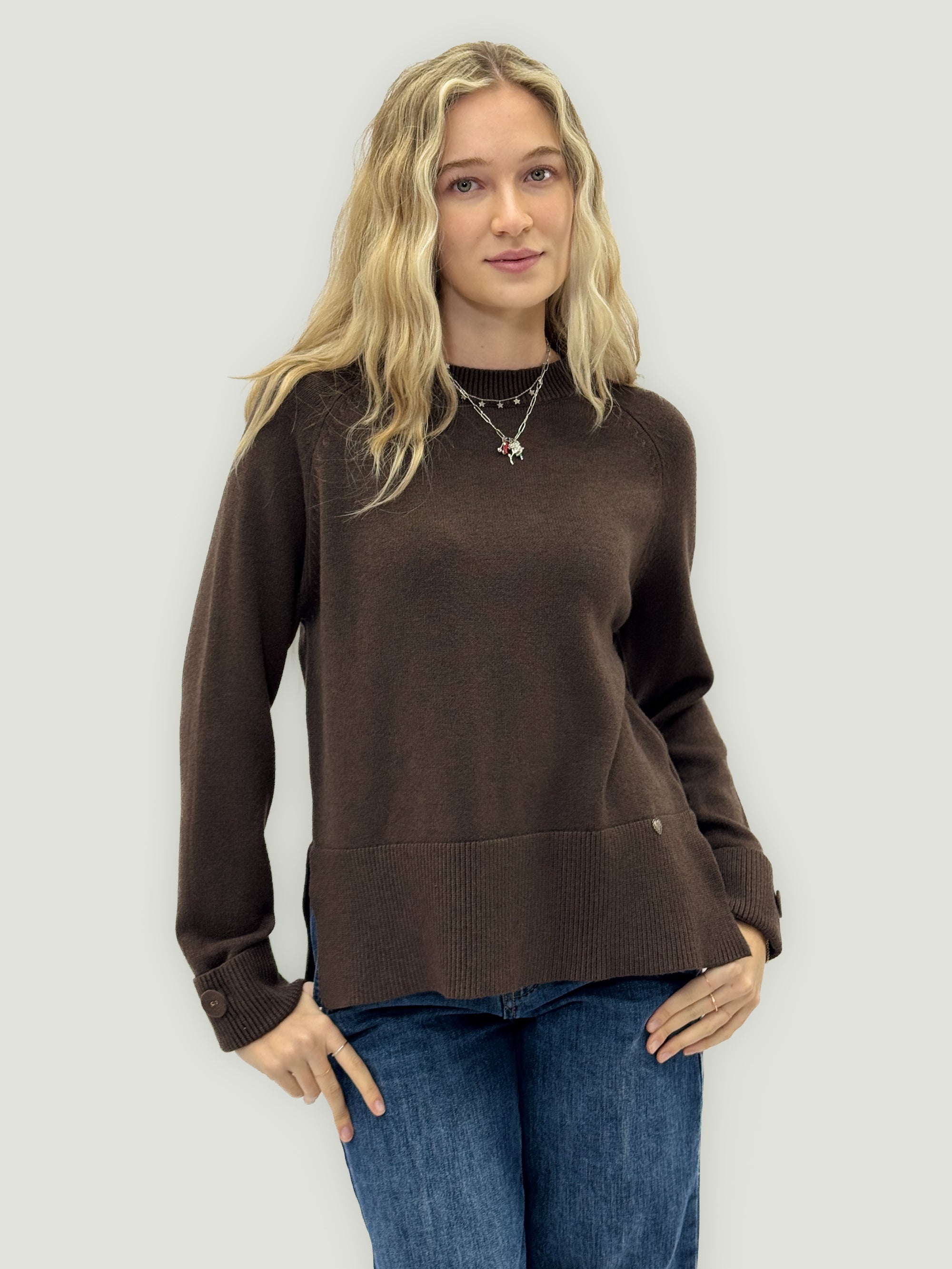 Maglia in misto lana con dettaglio polsini – Made in Italy