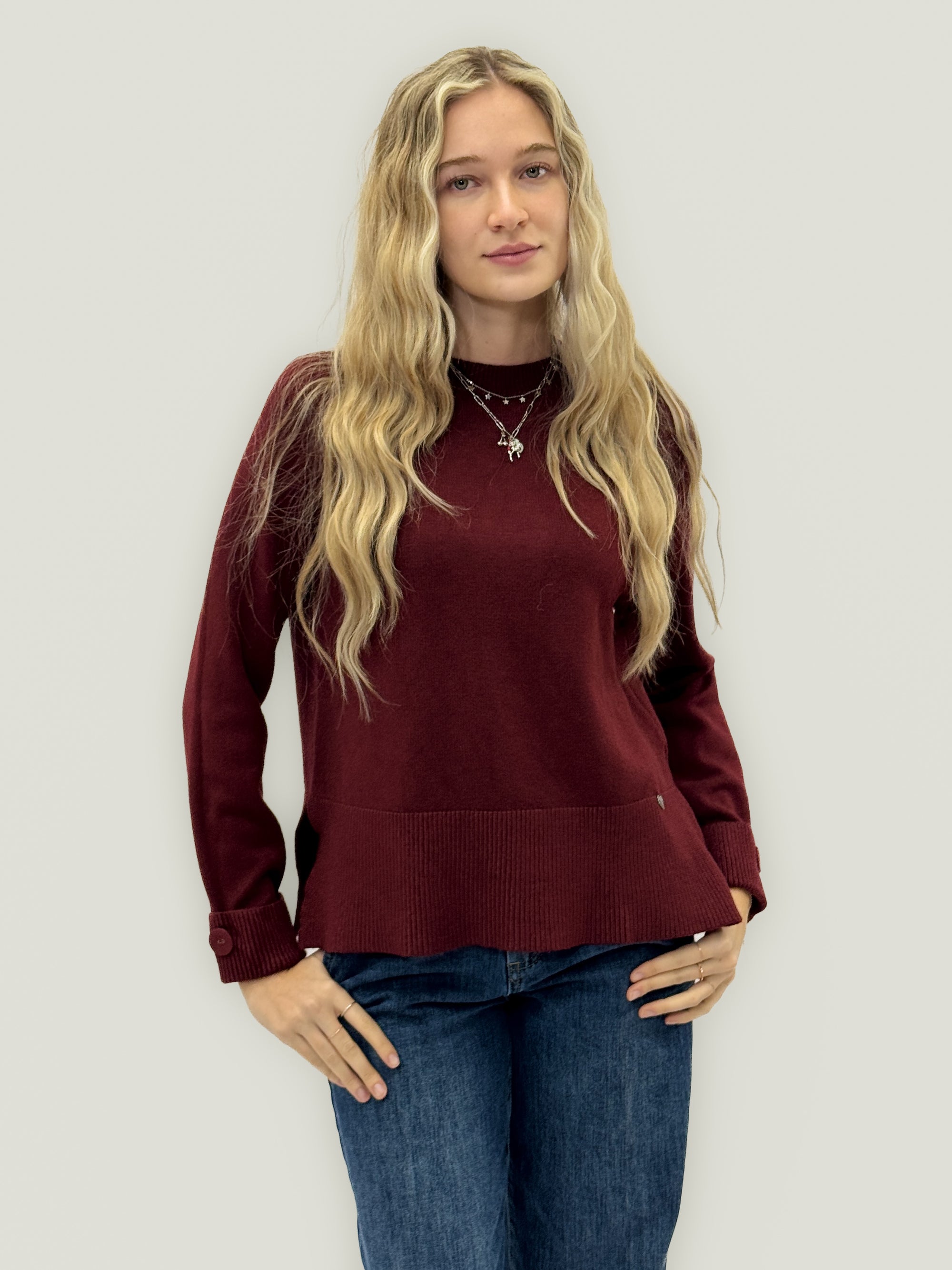 Maglia in misto lana con dettaglio polsini – Made in Italy