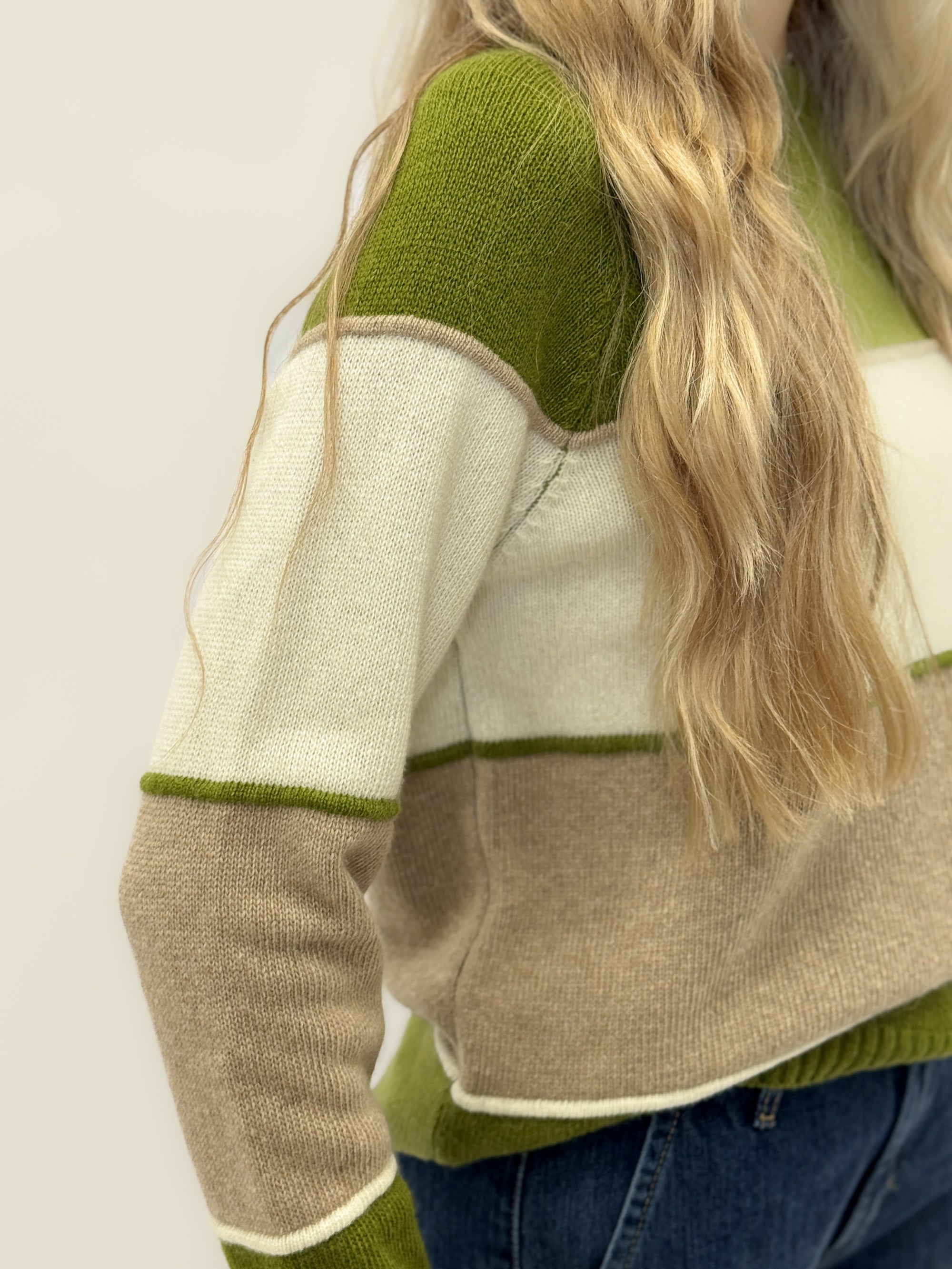 Maglione a righe in misto lana e cashmere – Colori naturali o blu