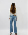 Pantaloni jeans a campana