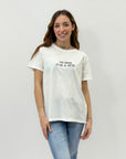 T-shirt con scritta "stai serena lo dici al meteo"