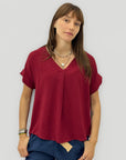 Blusa con Scollo a V e Manica Corta con Risvolto