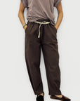 Pantalone 100% Cotone con Vita Elasticizzata e Gamba Morbida