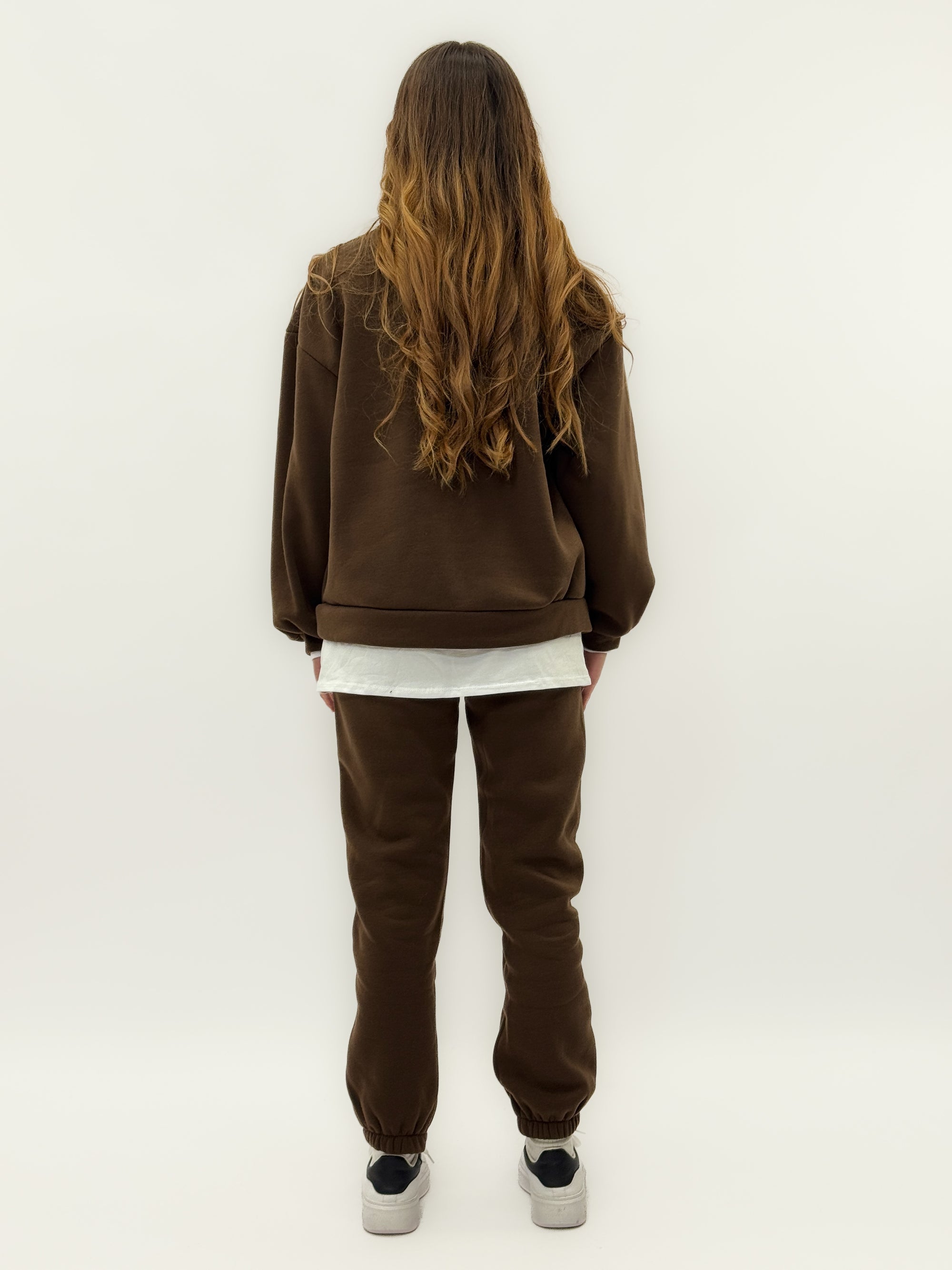 Completo felpato – Comfort e stile quotidiano