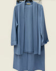 Completo con pantalone ampio e giacca fluida