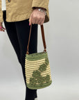 Borsa a secchiello con ricami