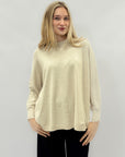 Maglione morbido basic con intreccio