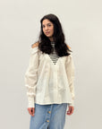 Camicia comoda con dettaglio