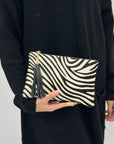 Pochette media in vera pelle con cavallino - Made in Italy