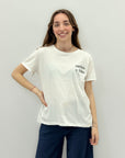 T-shirt con scritta "confusa e felice"