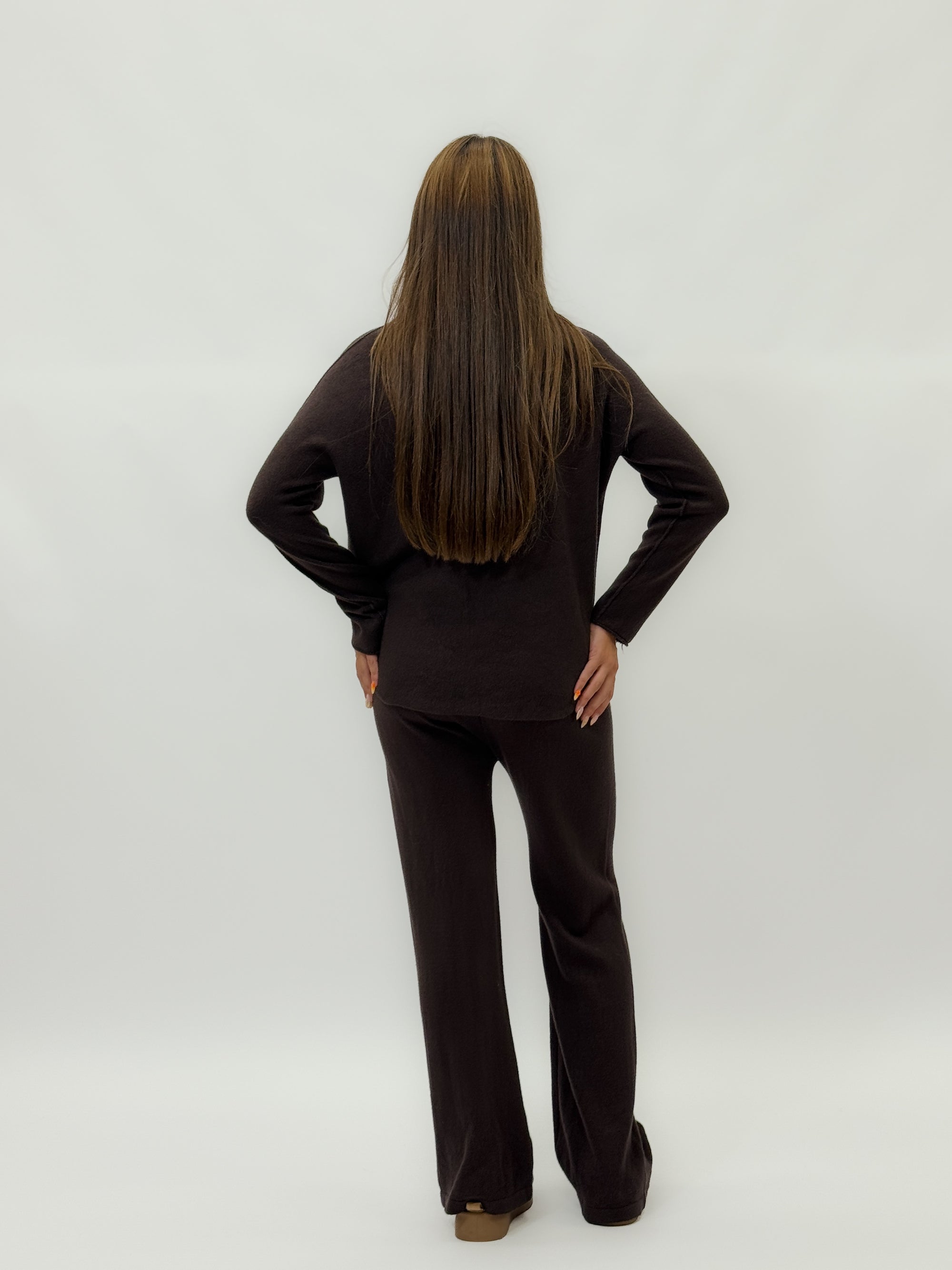 Completo morbido in maglia tinta unita