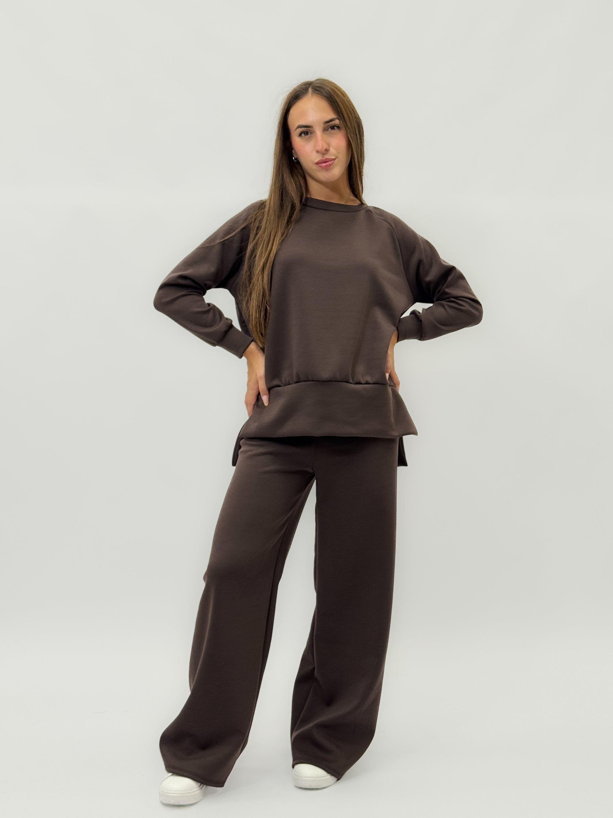 Completo tuta con pantalone ampio