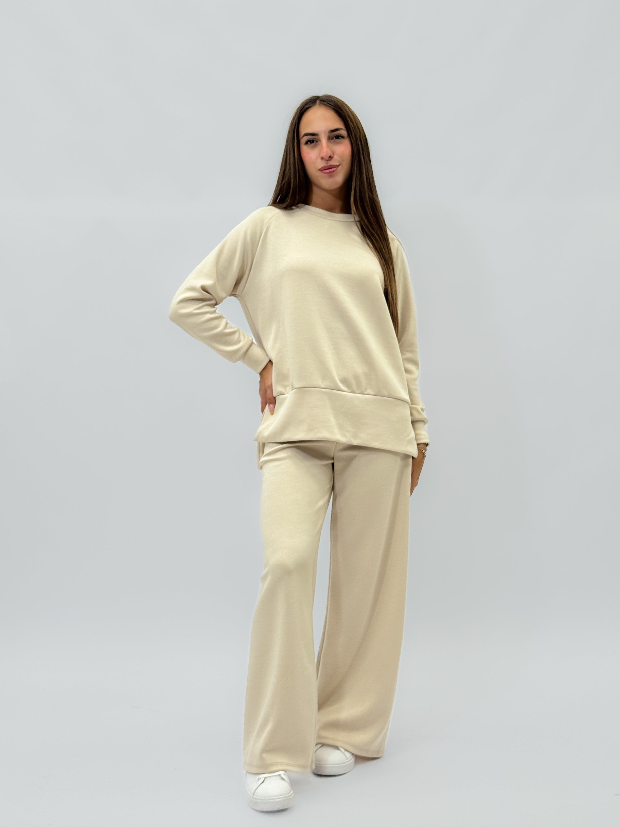 Completo tuta con pantalone ampio