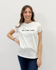 T-shirt petite con scritta "alle cose belle"