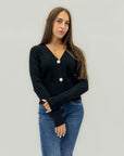 Cardigan corto a trecce con bottoni gioiello