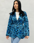 Blazer con cintura maculato