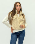 Gilet donna in ecopelliccia con bottoni gioiello