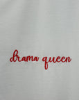 T-shirt con scritta "drama queen"