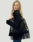 Borsa a Spalla con Frange e Borchie in Ecopelle – Stile Western Chic