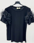 T-Shirt con Maniche in Tulle – Femminile e d’Impatto