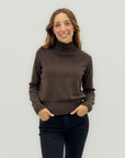 Maglione collo alto con costine sul fondo